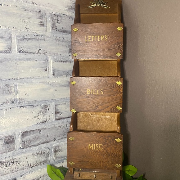 Vintage Gail Craft 3 Tier Wooden Wall Letter Mail Bill organizer and Holder w ho - Picture 1 of 4